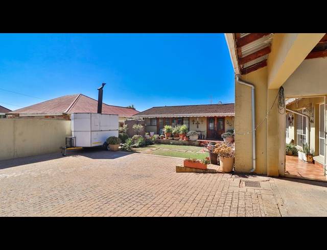 3 BEDROOM HOUSE FOR SALE IN KENSINGTON